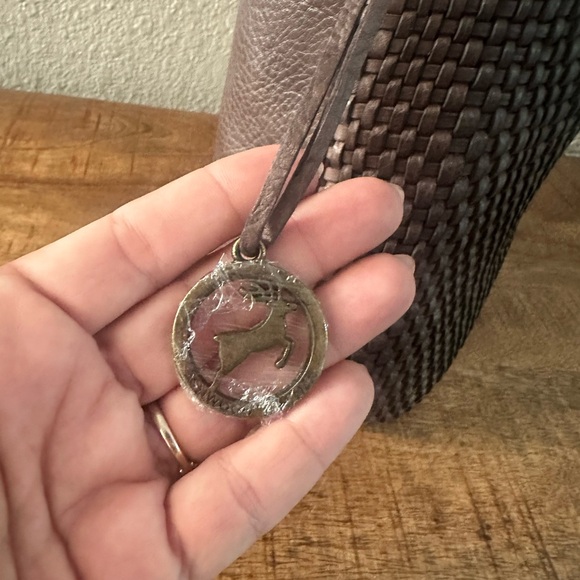 🆕 ASHWOOD WOVEN HOBO BAG IN BROWN - Picture 5 of 10